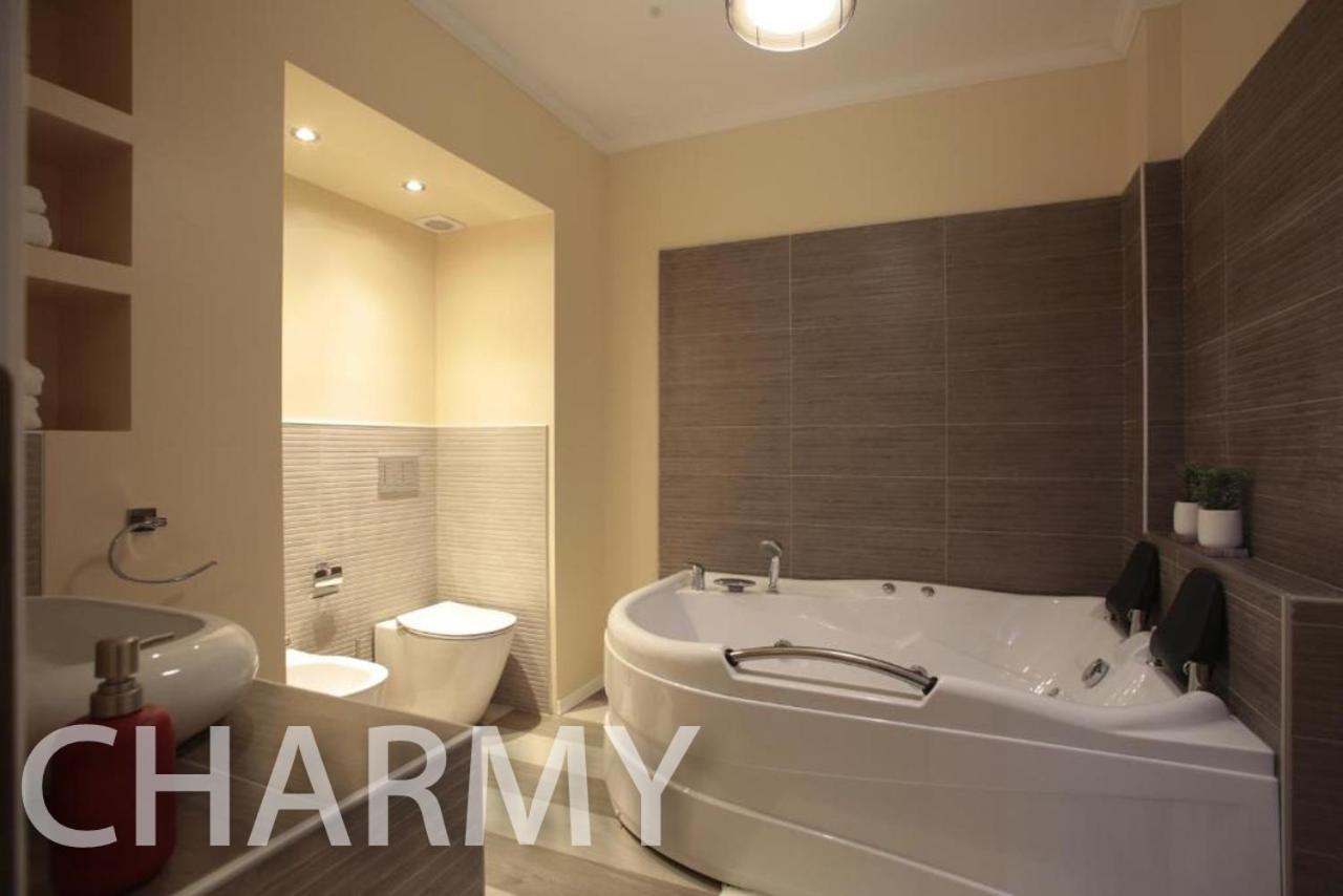 Live Bucharest Apartment Exterior photo