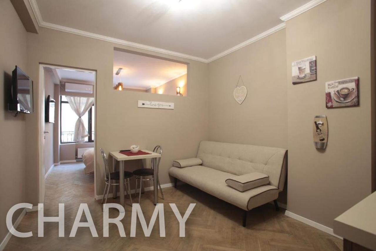 Live Bucharest Apartment Exterior photo