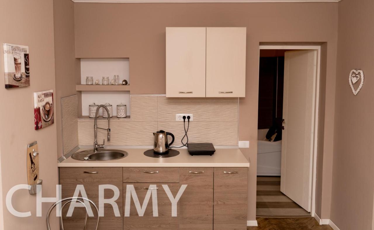 Live Bucharest Apartment Exterior photo