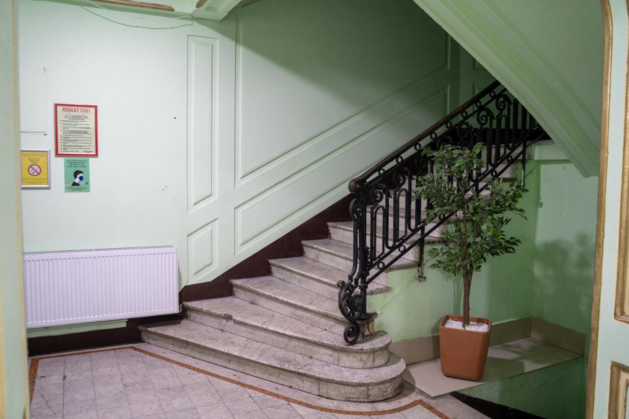 Live Bucharest Apartment Exterior photo